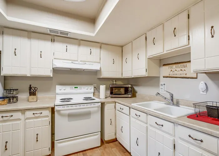 Holiday home Near Fossil Creek & Trails: Scenic Cabin! *