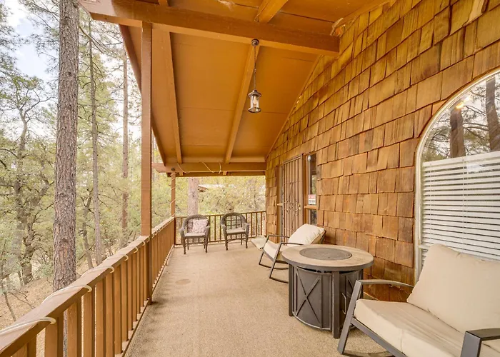 Near Fossil Creek & Trails: Scenic Cabin!