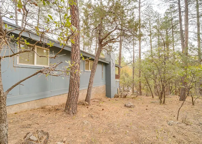 Near Fossil Creek & Trails: Scenic Cabin! * Pine