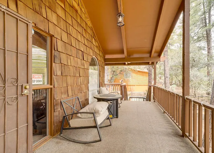 Near Fossil Creek & Trails: Scenic Cabin! Holiday home