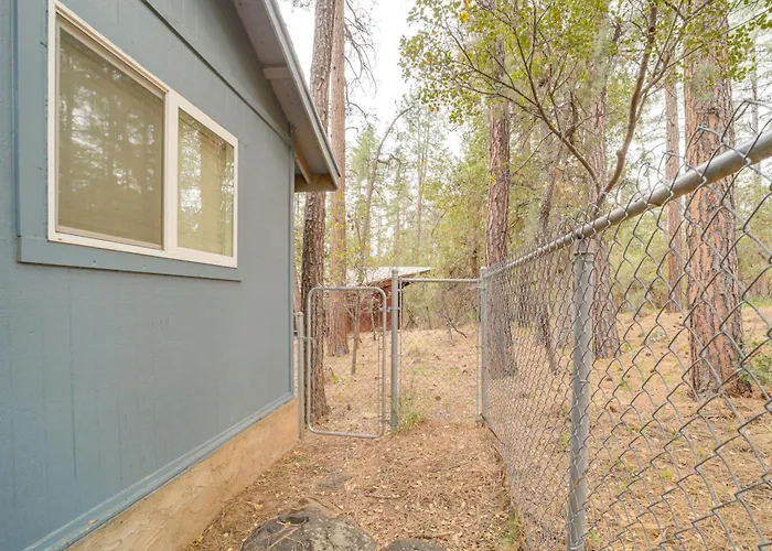 Holiday home Near Fossil Creek & Trails: Scenic Cabin!