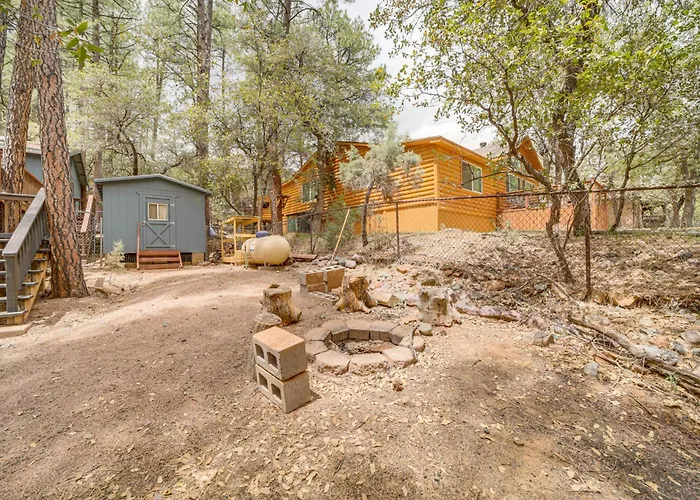 Near Fossil Creek & Trails: Scenic Cabin! *
