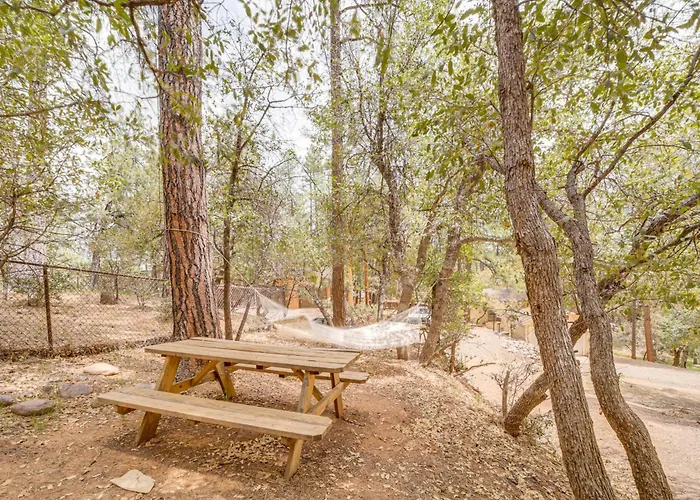 Holiday home Near Fossil Creek & Trails: Scenic Cabin!